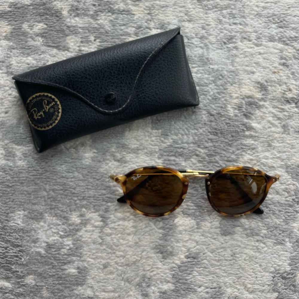 Ray-ban Round Fleck Sunglasses